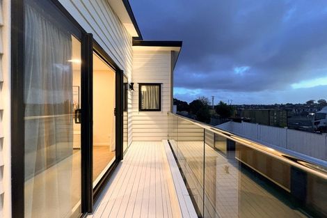 Photo of property in 8 Thomas Rielly Avenue, Hobsonville, Auckland, 0616