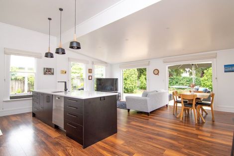 Photo of property in 11 Colombo Street, Hokowhitu, Palmerston North, 4410