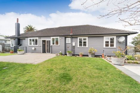 Photo of property in 100 West Street, Feilding, 4702