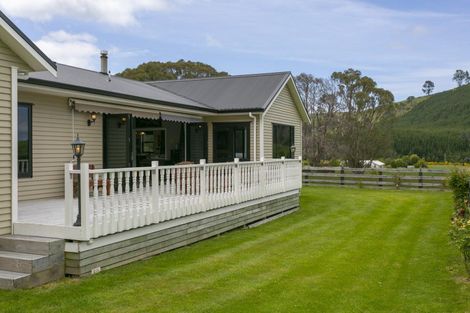 Photo of property in 736 Tukairangi Road, Kinloch, Taupo, 3385