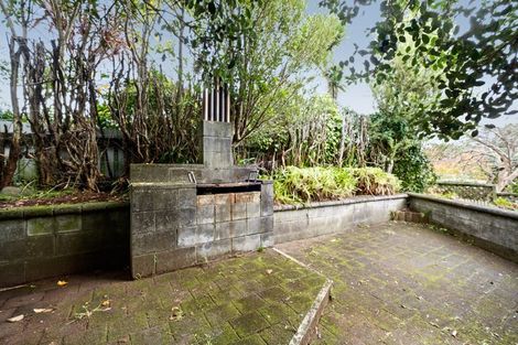 Photo of property in 6 Sardinha Place, Marfell, New Plymouth, 4310