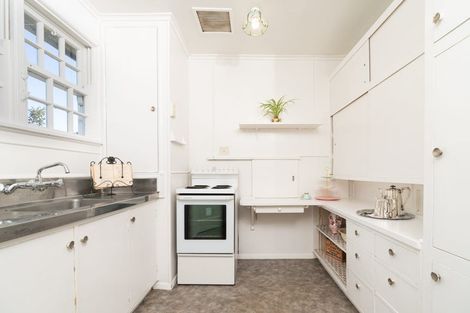 Photo of property in 134 Wellington Road, Paekakariki, 5034