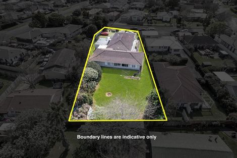 Photo of property in 1 Hill Crescent, Papakura, 2110