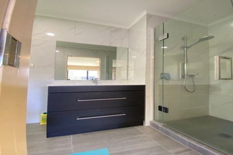 Photo of property in 27 Langana Avenue, Browns Bay, Auckland, 0630