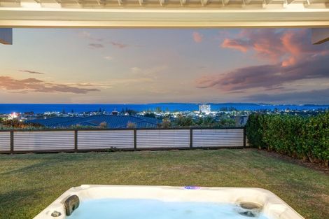 Photo of property in 23 Manhattan Rise, Orewa, 0931