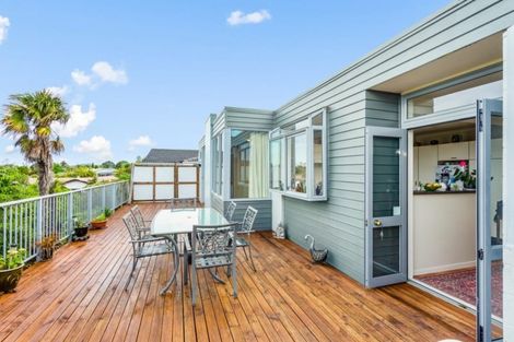 Photo of property in 45 Te Atatu Road, Te Atatu South, Auckland, 0610