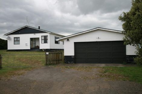 Photo of property in 590 Arawhata Road, Opunake, 4681