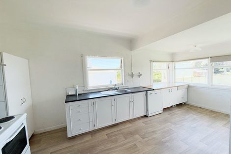 Photo of property in 13 Akarana Avenue, Mount Roskill, Auckland, 1041