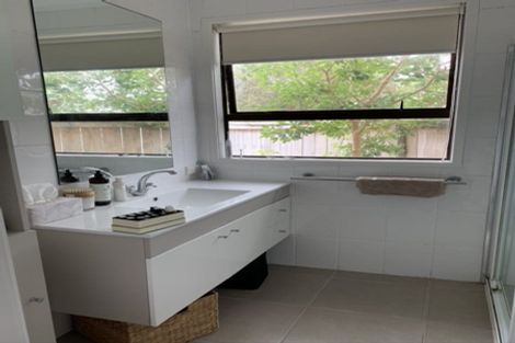 Photo of property in 2/15 Fairfax Avenue, Northcote, Auckland, 0627