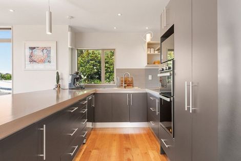 Photo of property in 14 Eyres Place, Ohauiti, Tauranga, 3112