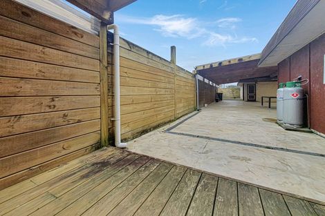 Photo of property in 130a Bruce Mclaren Road, Henderson, Auckland, 0612