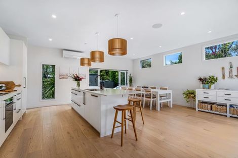 Photo of property in 163 Ocean Beach Road, Tairua, 3508