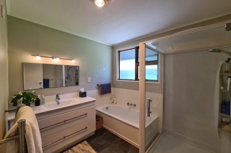 Photo of property in 30 Driving Creek Road, Coromandel, 3506