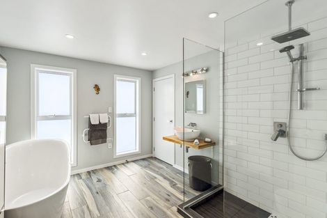 Photo of property in 156 Field Way, Waikanae Beach, Waikanae, 5036