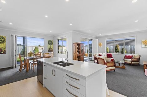 Photo of property in 8 Miranda Place, Flagstaff, Hamilton, 3210