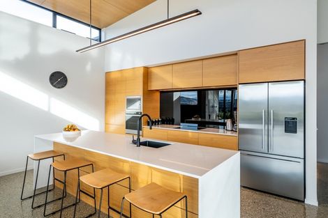 Photo of property in 4 Eden Close, Wanaka, 9305