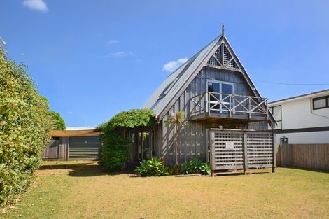 Photo of property in 5 Waetford Road, Matapouri, Whangarei, 0173