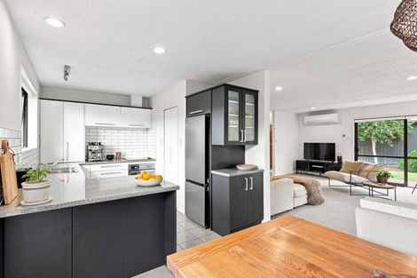 Photo of property in 72 Sarabande Avenue, Redwood, Christchurch, 8051