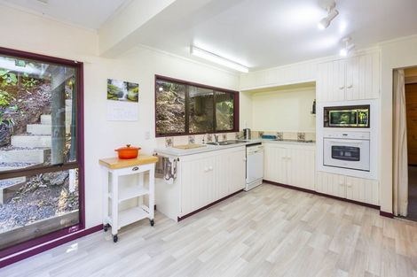 Photo of property in 27 Fendalton Crescent, Pinehaven, Upper Hutt, 5019