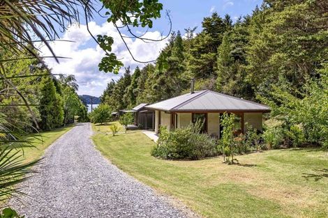 Photo of property in 28 Opahi Bay Road, Mahurangi West, Warkworth, 0983