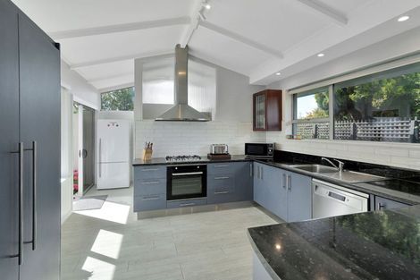 Photo of property in 6 Freebairn Street, Redwood, Christchurch, 8051