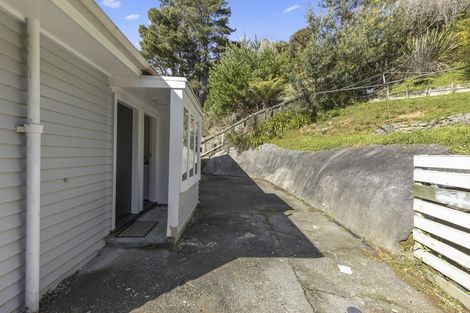 Photo of property in 49 Bird Grove, Stokes Valley, Lower Hutt, 5019