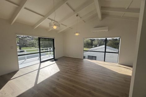 Photo of property in 1/54 Trias Road, Totara Vale, Auckland, 0629