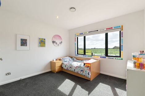 Photo of property in 26 Tula Lane, Kelvin Grove, Palmerston North, 4470