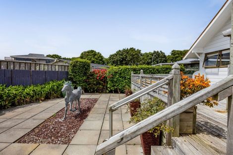 Photo of property in 5 Dieffenbach Street, Opunake, 4616