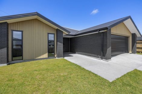 Photo of property in 10 Kararaina Close, Whalers Gate, New Plymouth, 4310