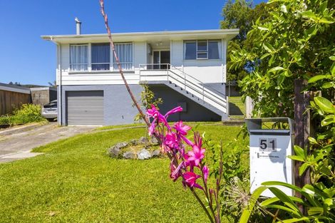 Photo of property in 51 Blueberry Grove, Timberlea, Upper Hutt, 5018