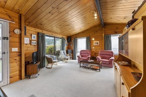 Photo of property in 31a Roband Crescent, Brown Owl, Upper Hutt, 5018