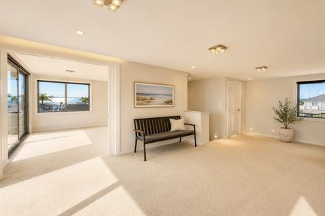 Photo of property in 276 Lake Road, Hauraki, Auckland, 0622
