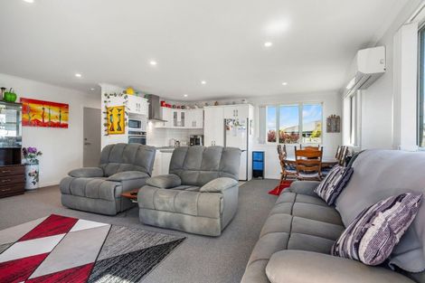Photo of property in Waterview Estate, 87/4 Greystone Place, Omokoroa, 3114