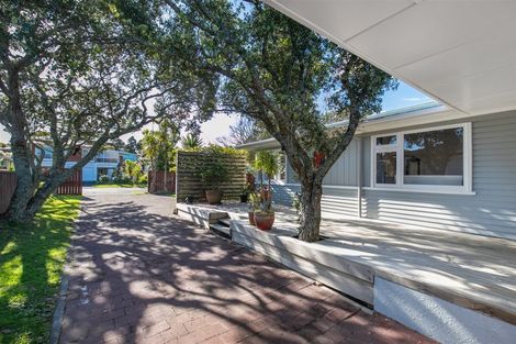 Photo of property in 43 Sylvia Road, Hillcrest, Auckland, 0627