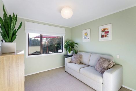 Photo of property in 27a Rauparaha Street, Waikanae Beach, Waikanae, 5036