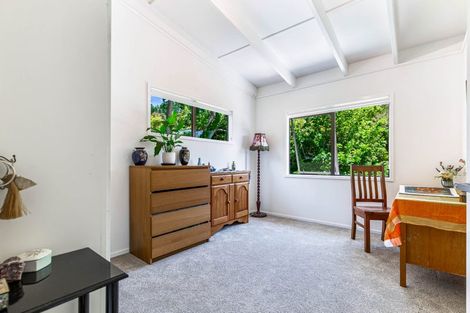 Photo of property in 59 Stillwater Crescent, Stillwater, Silverdale, 0993