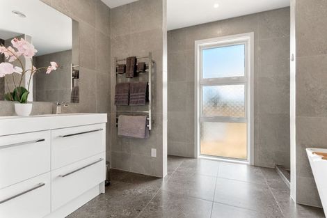 Photo of property in 46d Cromarty Drive, Martinborough, Carterton, 5784