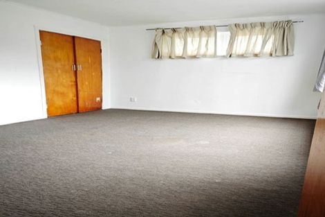 Photo of property in 18 Saint Leonards Road, Kelston, Auckland, 0602