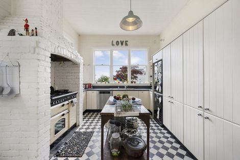 Photo of property in 26 Newman Terrace, Thorndon, Wellington, 6011