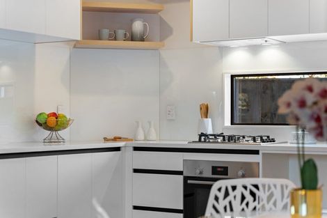 Photo of property in 8a Rowan Terrace, Te Atatu South, Auckland, 0610