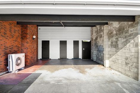 Photo of property in 15 Barrett Street, Westown, New Plymouth, 4310