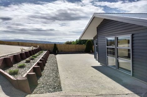 Photo of property in 6 Kereru Close, Halfway Bush, Dunedin, 9010