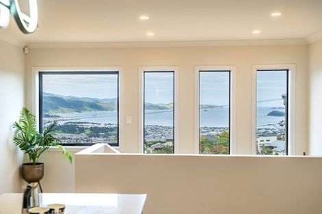 Photo of property in 14 Poto Road, Normandale, Lower Hutt, 5010