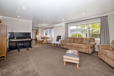 Photo of property in 61 Gorge Road, Maungaturoto, 0520