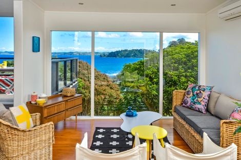 Photo of property in 24 Barrier View Road, Leigh, 0985