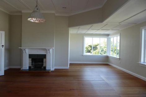 Photo of property in 35 Central Terrace, Kelburn, Wellington, 6012