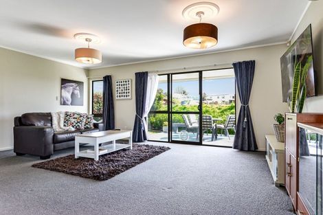 Photo of property in 27 Rutland Street, Fairview Downs, Hamilton, 3214