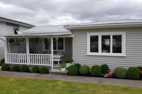 Photo of property in 12 Dallinghoe Crescent, Milford, Auckland, 0620