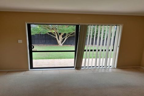 Photo of property in 6 Shankill Place, East Tamaki, Auckland, 2013